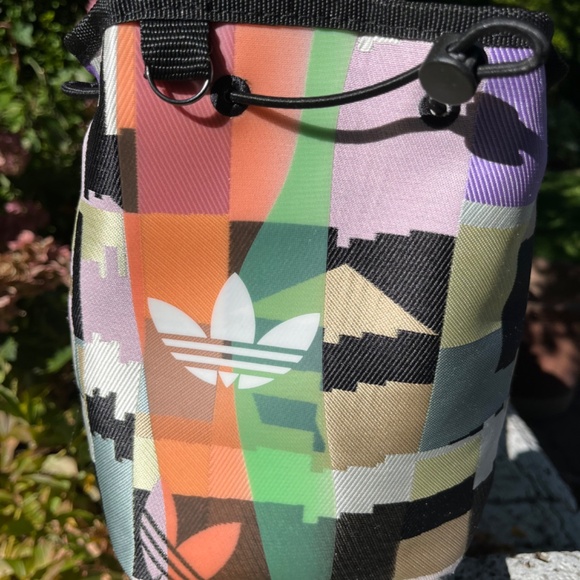 Adidas mini back pack - Picture 4 of 6
